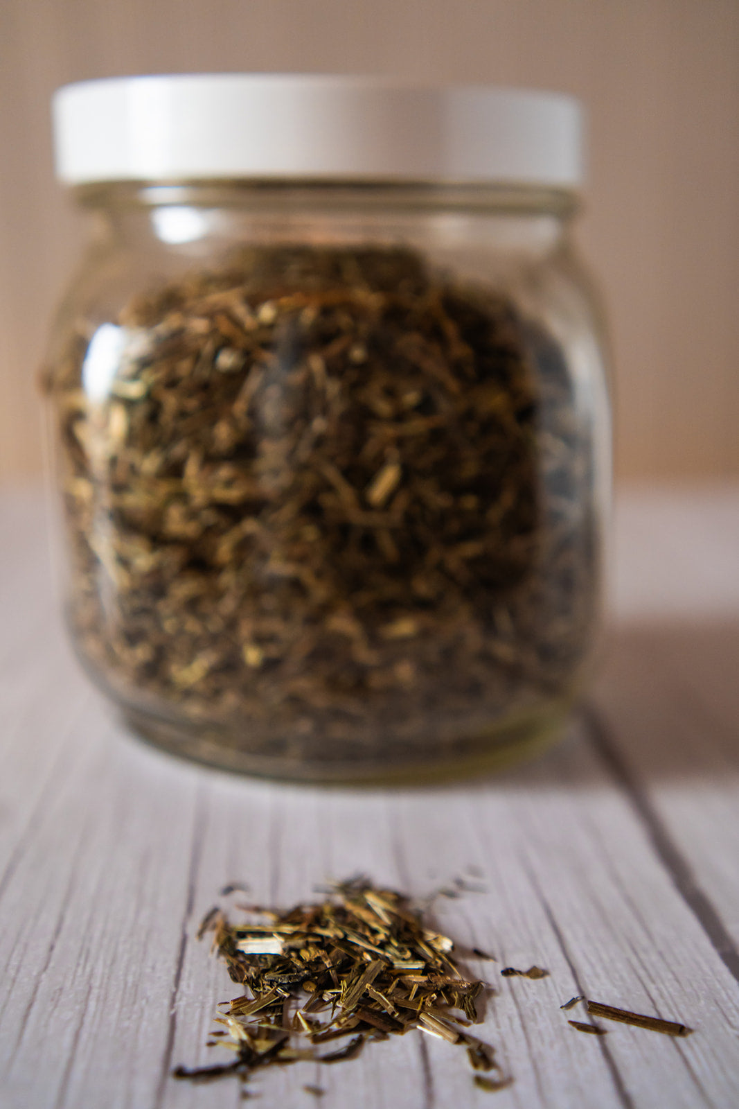Cleavers, organic image 1
