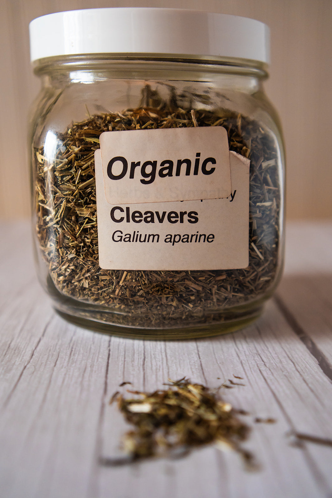Cleavers, organic image 0